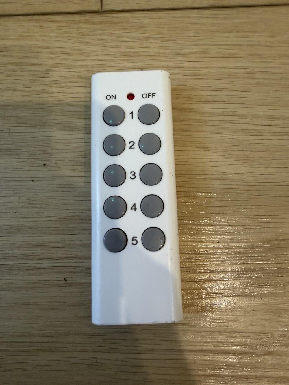 ES1513U-2-5 Remote Control For Outlet Switches